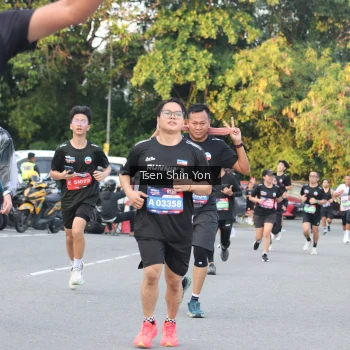 Runner Photo 3820624