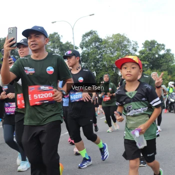 Runner Photo 3820720