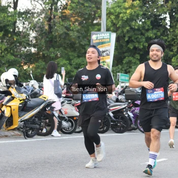 Runner Photo 3820945