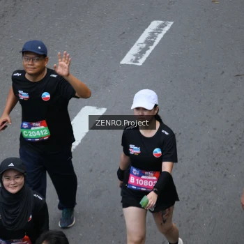 Runner Photo 3821000