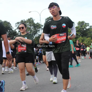 Runner Photo 3821044