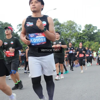 Runner Photo 3821045