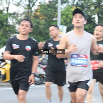 Runner Photo 3821079