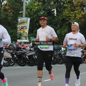 Runner Photo 3821143