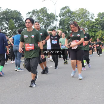 Runner Photo 3821221