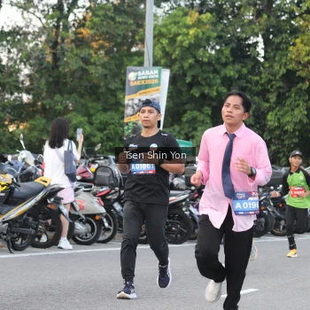 Runner Photo 3821319