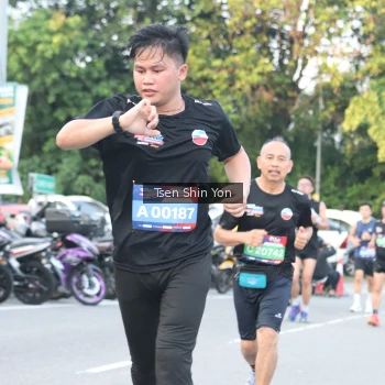 Runner Photo 3821345