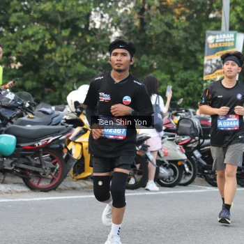 Runner Photo 3821525
