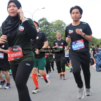 Runner Photo 3821580