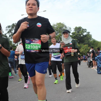 Runner Photo 3821650