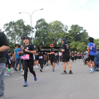 Runner Photo 3821800
