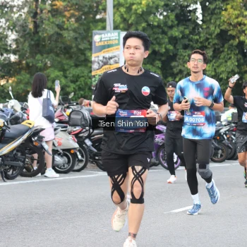 Runner Photo 3821926