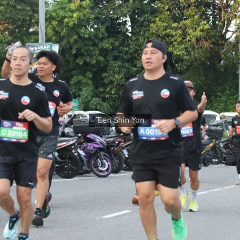 Runner Photo 3822002