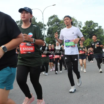 Runner Photo 3822019