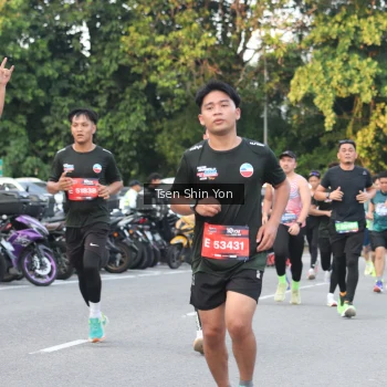 Runner Photo 3822151