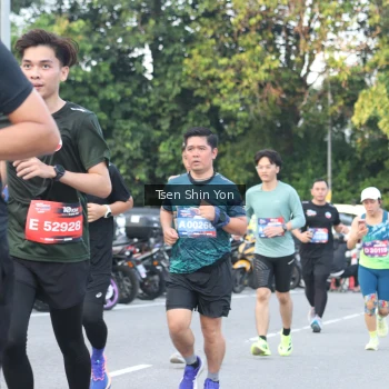 Runner Photo 3822379