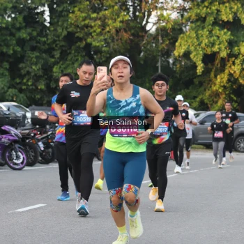 Runner Photo 3822473