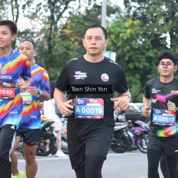 Runner Photo 3822517