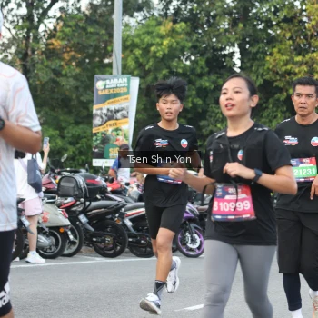 Runner Photo 3822700