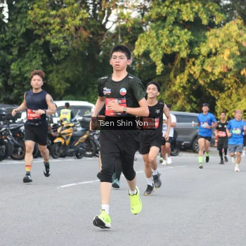 Runner Photo 3822765