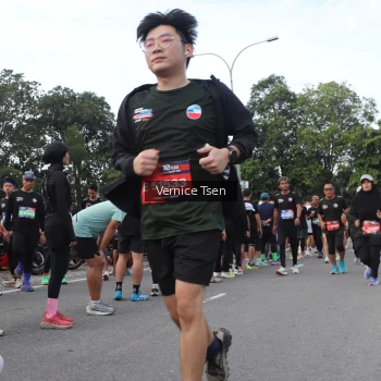 Runner Photo 3822777