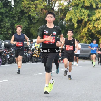 Runner Photo 3822784