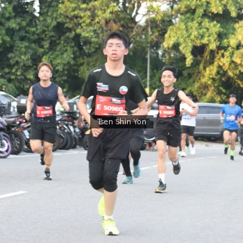 Runner Photo 3822790