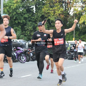 Runner Photo 3822900