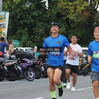 Runner Photo 3822975