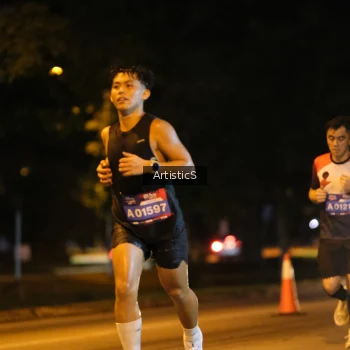 Runner Photo 3823003