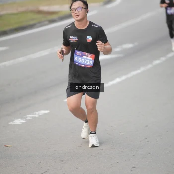 Runner Photo 3823018