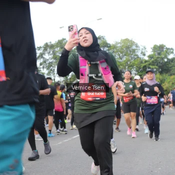 Runner Photo 3823060