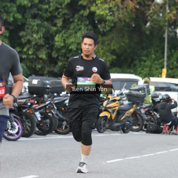 Runner Photo 3823326