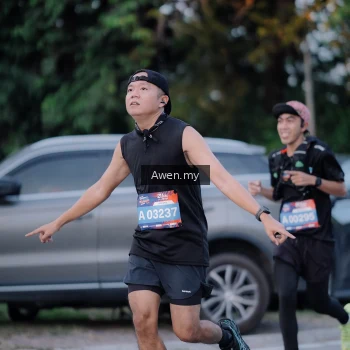 Runner Photo 3823353