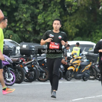Runner Photo 3823534