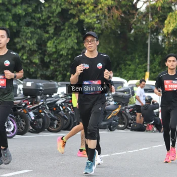 Runner Photo 3823571
