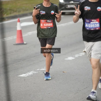 Runner Photo 3823577