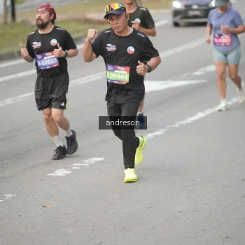 Runner Photo 3823594