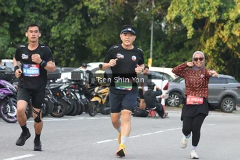 Runner Photo 3823652