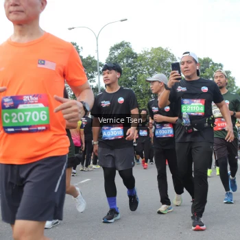 Runner Photo 3823695