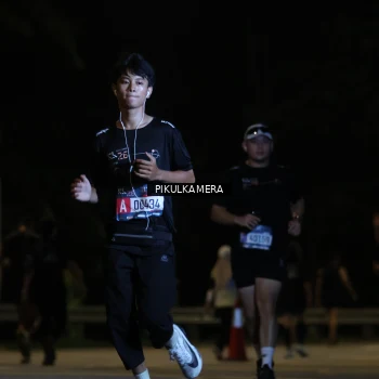Runner Photo 3823750