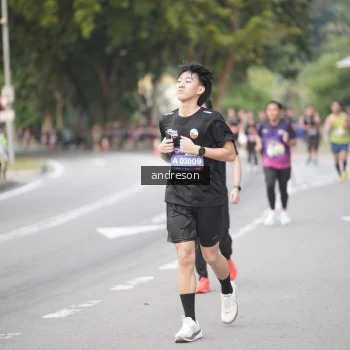 Runner Photo 3823813