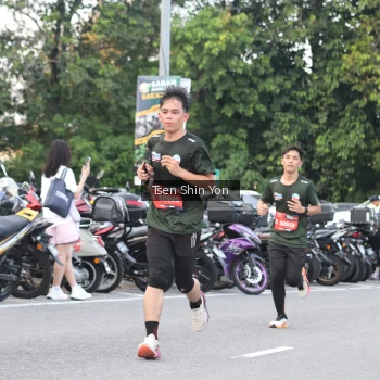 Runner Photo 3823866