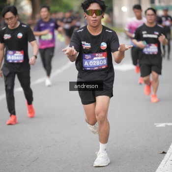 Runner Photo 3823914