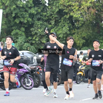 Runner Photo 3823941