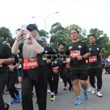 Runner Photo 3824065