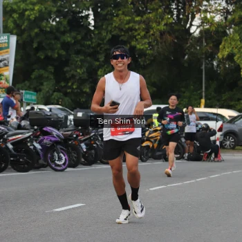 Runner Photo 3824400