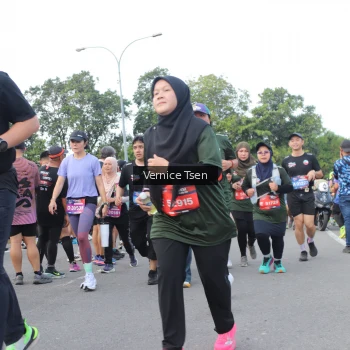 Runner Photo 3824515