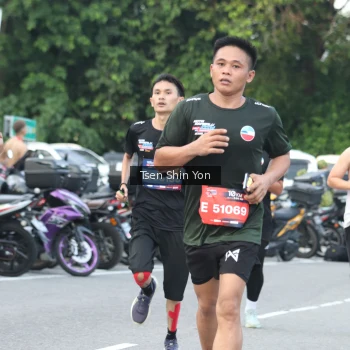 Runner Photo 3824738