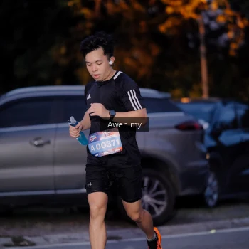 Runner Photo 3824800